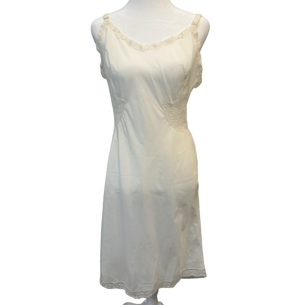 Vintage 1950s Barbizon Ivory Taffreda Full Slip Antique Retro Glam Rockabilly‎